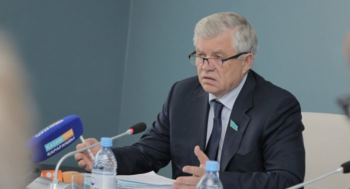Божко прокомментировал повышение зарплат депутатам 