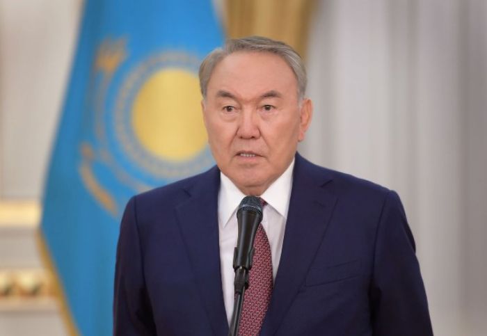 Назарбаев: Правительство должно подготовить график перехода на латинский алфавит 