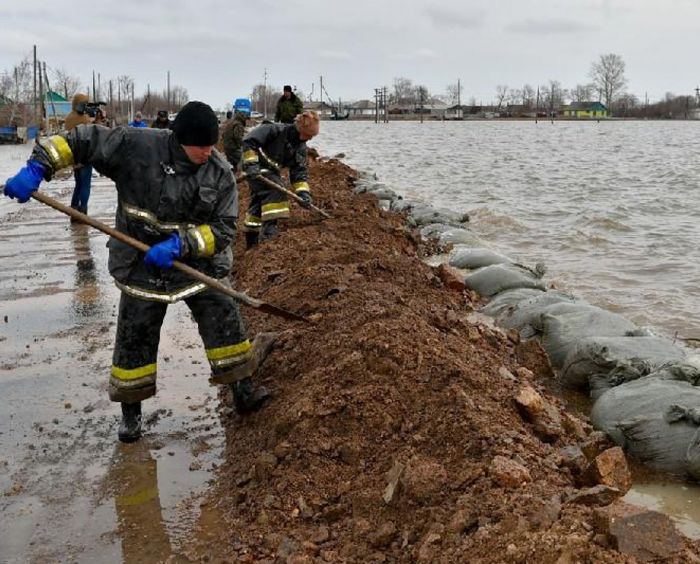 Ущерб от паводков в Казахстане еще не подсчитан - МВД 