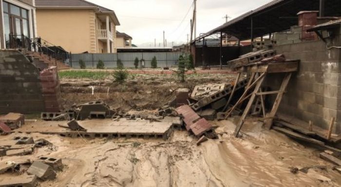 Алматы продолжает подтапливать непрекращающийся дождь 