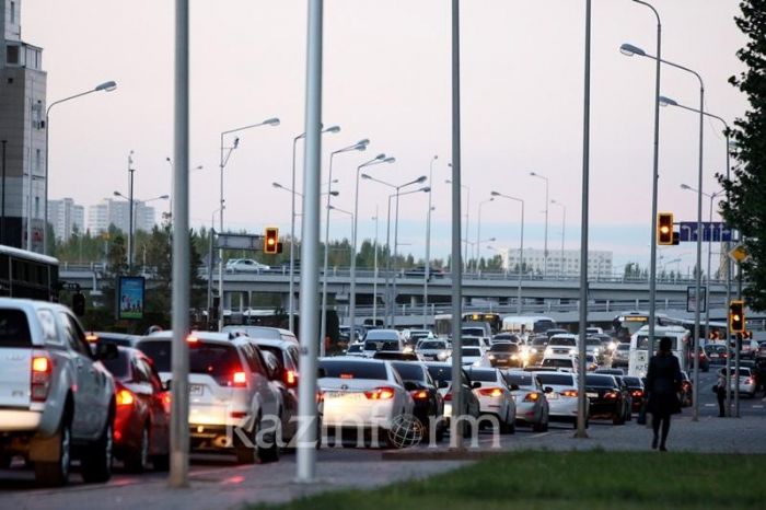 Даурен Абаев высказался о новом графике работы астанчан 