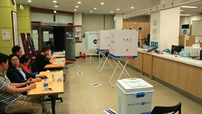 В Южной Корее проходят досрочные президентские выборы 