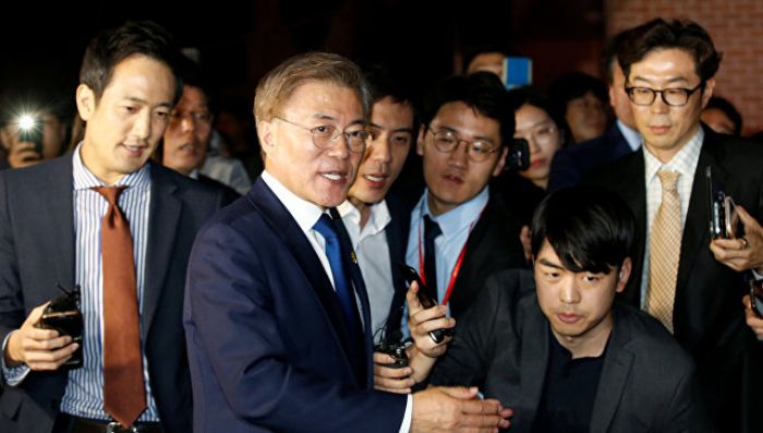 Избирком Южной Кореи официально назвал Мун Чжэ Ина новым президентом 