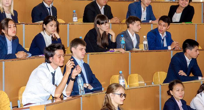 Вопросы об известных казахстанцах не вошли в итоговые задания ЕНТ 