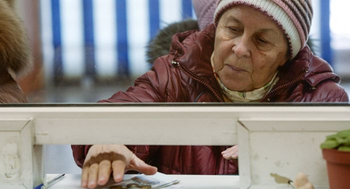 Мажилис Казахстана одобрил повышение размеров пенсий и детских пособий 