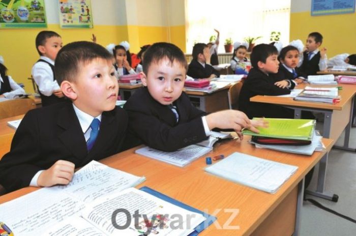 В Шымкенте детей примут в первый класс только по интернету 