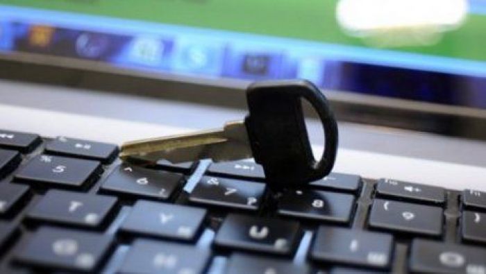 Глава МИК РК предложил отказаться от ЭЦП и перейти на одноразовые пароли