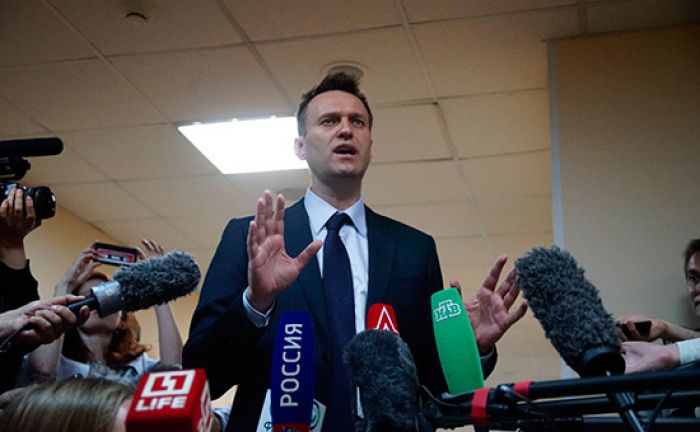 Суд обязал Навального удалить фильм о Медведеве 