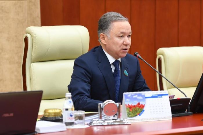 Нурлан Нигматулин: Госорганам пора прекратить манипулировать бюджетными средствами 