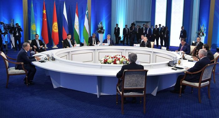 Индия и Пакистан на саммите в Астане получили статус членов ШОС 