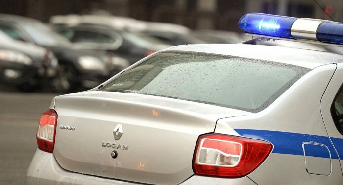 Полицейская машина сопровождала свадебный кортеж в Актобе 