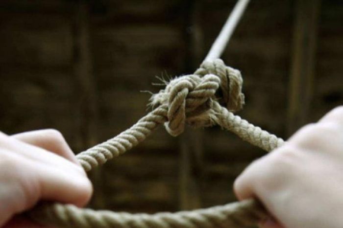 Костанайский адвокат найден повешенным 