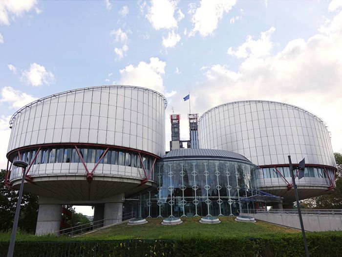 ЕСПЧ признал факт законодательной дискриминации российских геев 