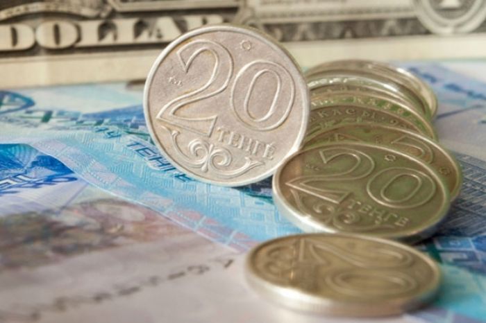 В Нацбанке назвали причину ослабления тенге 