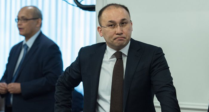 Абаев прокомментировал фигурирование флага Казахстана на гей-парадах 