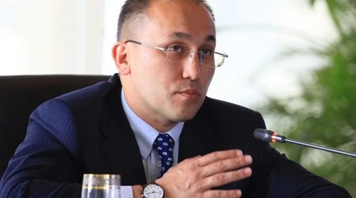 Статус блогеров разъяснил Даурен Абаев 