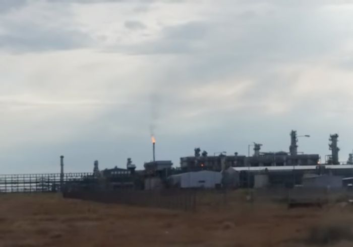 Уволен за видео факела