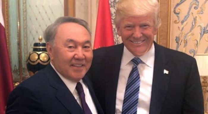Дональд Трамп поздравил Нурсултана Назарбаева 