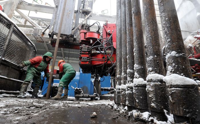 Bloomberg узнал об отказе России обсуждать снижение добычи нефти 