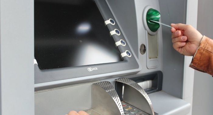 Банки Halyk и Qazkom объединяют свои банкоматы 