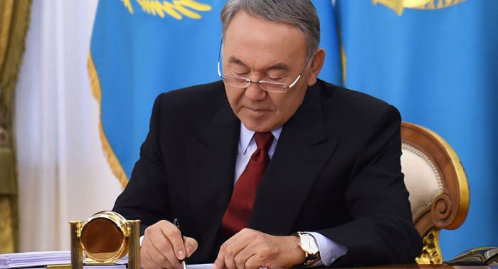 Назарбаев подписал закон о лишении гражданства за терроризм 