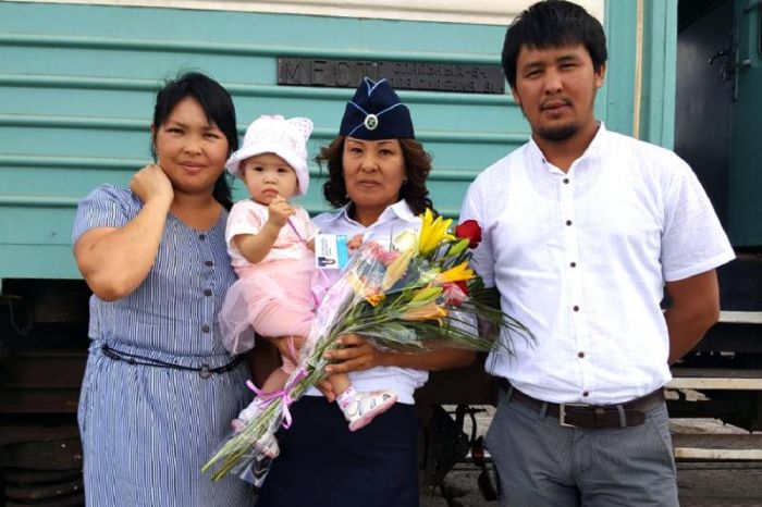 Проводницу поезда Мангистау-Астрахань наградят за спасение ребенка 