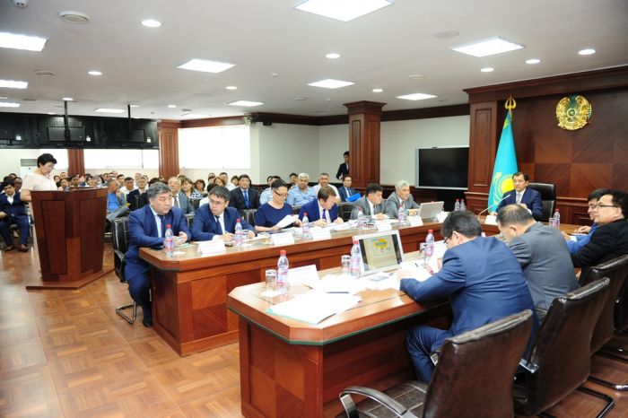 Все на регистрацию, иначе лечение будет платным 