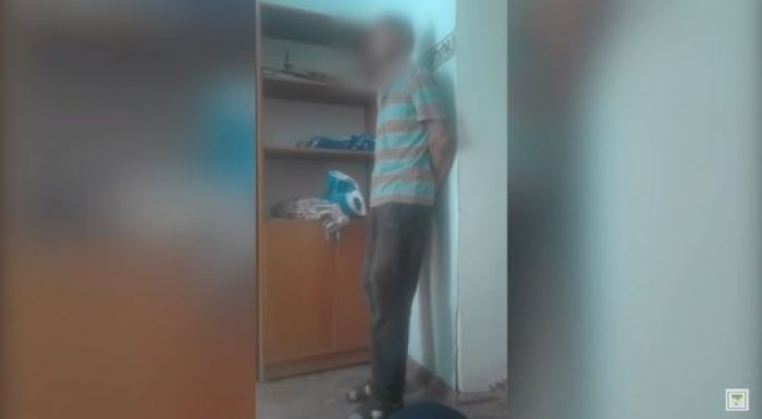 Полицейский арестован после избиения подозреваемого в педофилии в Сатпаеве