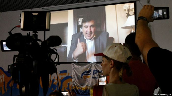 Саакашвили критикует Порошенко и обещает вернуться в Украину