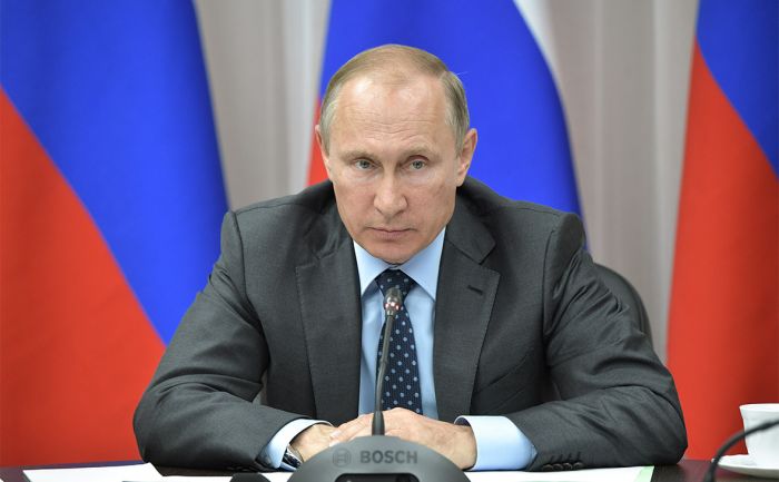 Путин призвал «Газпром» не возводить дворцы для сотрудников 