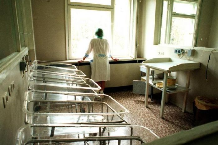 Кокшетауские врачи выходили брошенную 14 лет назад девочку 