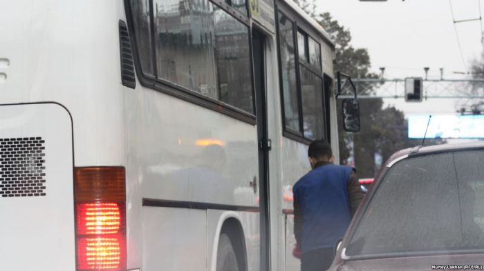 В Алматы бастовавших водителей автобусов оштрафовали