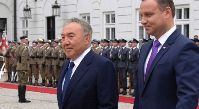 Анджей Дуда прибывает в Астану для встречи с Назарбаевым 