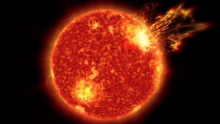 О радиации из-за новой вспышки на Солнце сообщили казахстанские специалисты 
