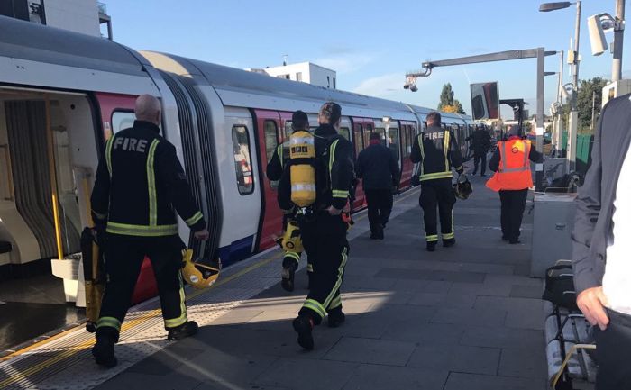 В метро Лондона произошел взрыв 