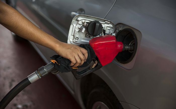 СМИ узнали о принятом в правительстве РФ решении повысить акцизы на бензин 