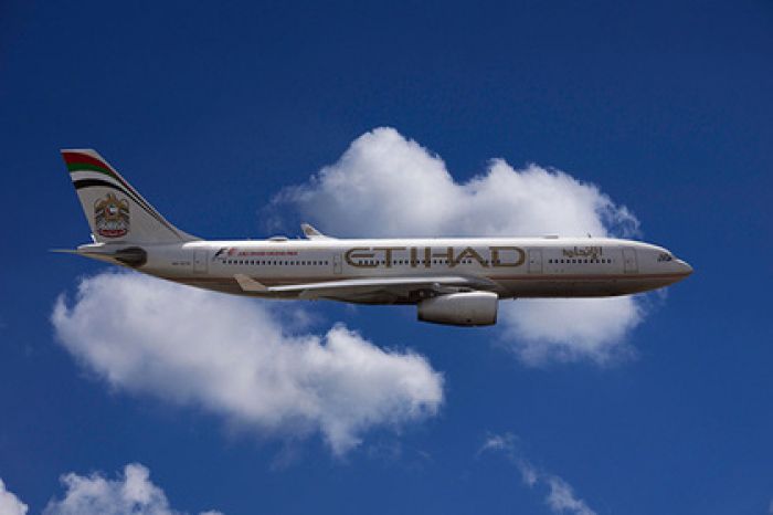 ​Пилот Etihad Airways умер во время рейса 