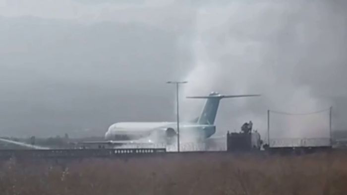 В Сети появилось видео тушения самолета близ аэропорта Алматы 