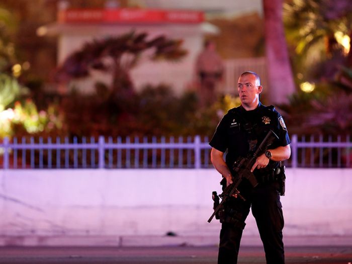 В доме стрелка, устроившего бойню в Лас-Вегасе, нашли 19 единиц оружия и взрывчатку 