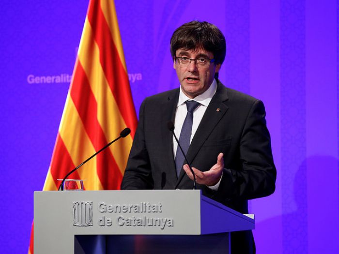 Глава Каталонии намерен объявить о независимости "в ближайшие дни"