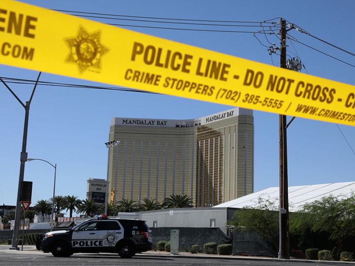 ​Стрелок из Лас-Вегаса расстреливал толпу в течение девяти минут 
