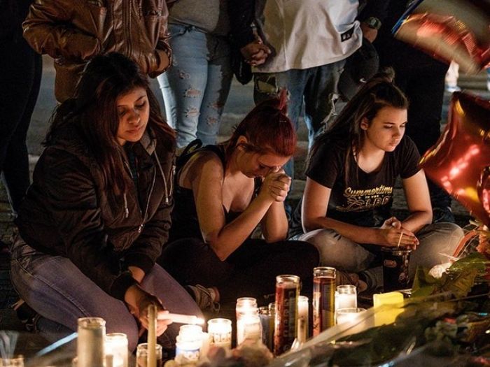 Выжившие во время бойни в Лас-Вегасе возмущены роликами на YouTube о том, что трагедия была вымыслом