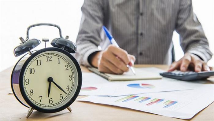 Дуйсенова рассказала, сколько часов в год могут перерабатывать казахстанцы 