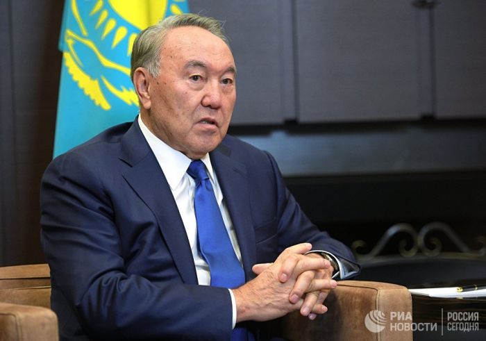 Назарбаев опроверг заявления о поддержке оппозиционного кандидата в президенты Киргизии 