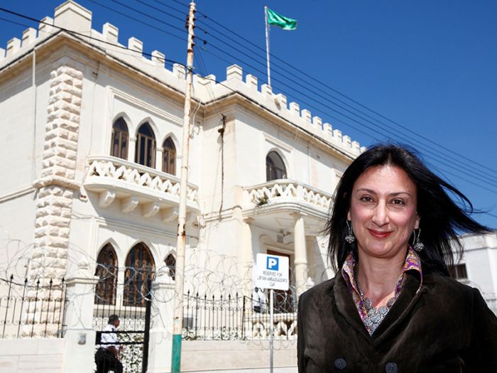 Еврокомиссия заявила о заказном характере убийства журналистки на Мальте. Ее сын уже обвинил премьер-министра страны 