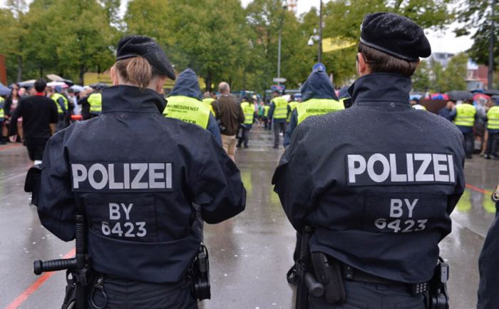 В Мюнхене мужчина с ножом напал на прохожих