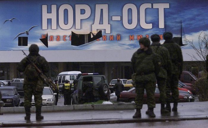 15 лет теракту на Дубровке: шесть вопросов, на которые власти так и не ответили