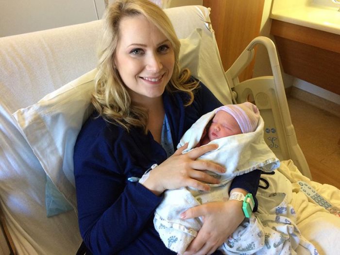 Девочка родилась спустя 12 часов после вынесения судебного постановления о выселении из материнской утробы 