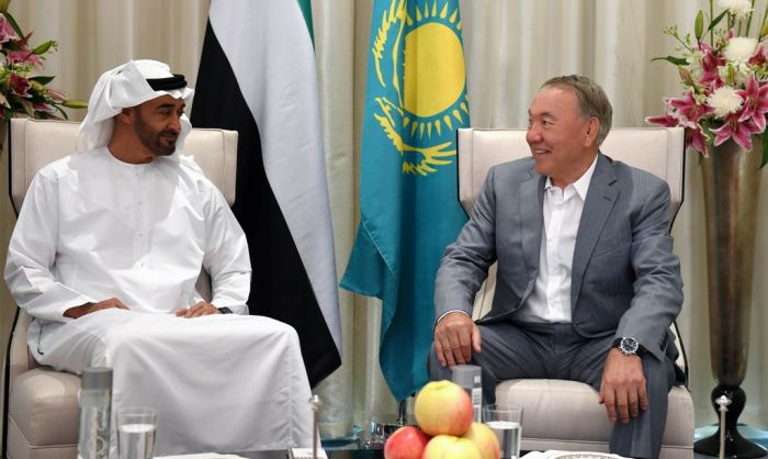 Президент встретился с наследным принцем Абу-Даби 
