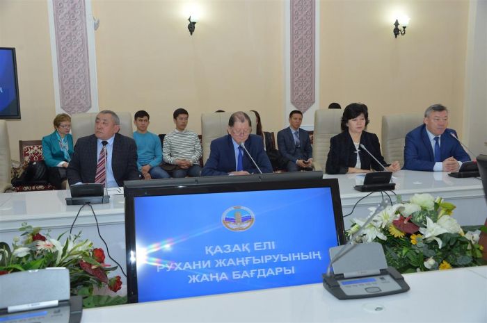 Разберитесь сами в модернизации, а потом разъясняйте людям - Назарбаев членам «Нур Отана»